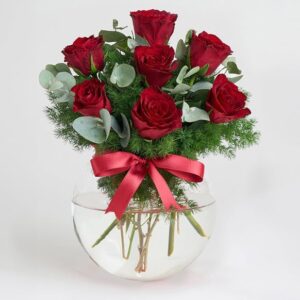 Akvaryum Cam Vazoda 7 Kırmızı Gül